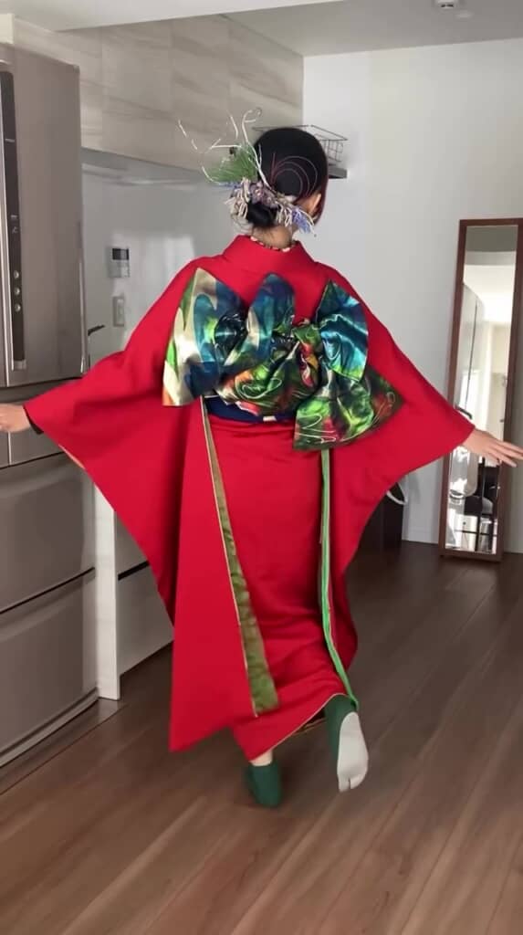 全身ショット（後ろ姿）