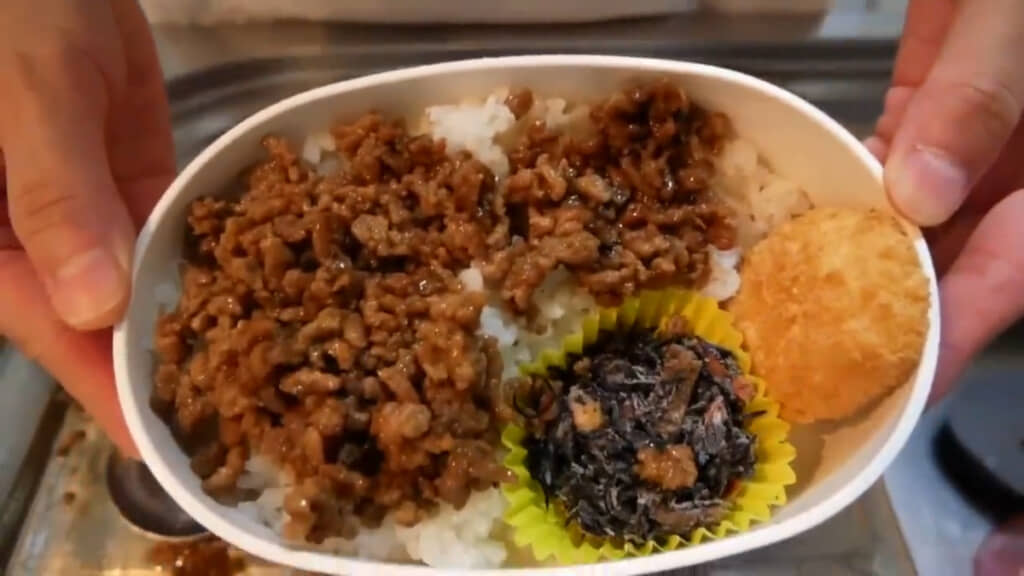 作り置きのそぼろが大活躍！