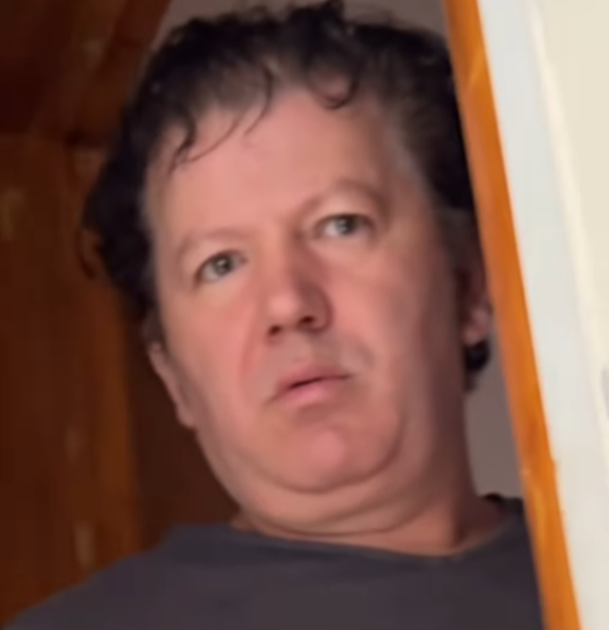 ←娘1人の帰省だと思った父　孫もいると気付いた父→　凄まじいギャップが1400万再生「まさかのｗ」「超笑った」【海外】（1/3） | 育児 ねとらぼ