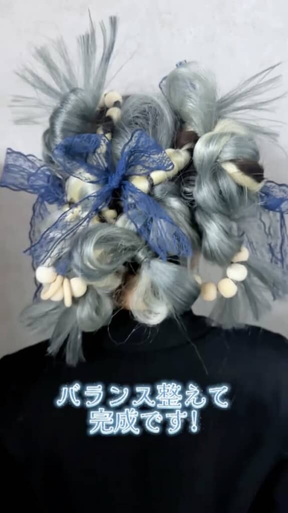 後ろから見た髪は、まるで芸術品のような作り込みです