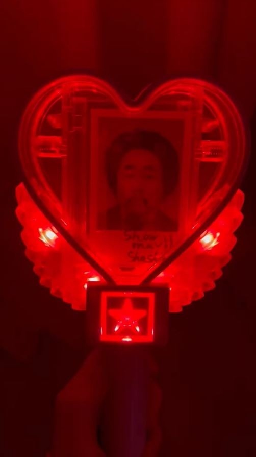 赤に光った様子