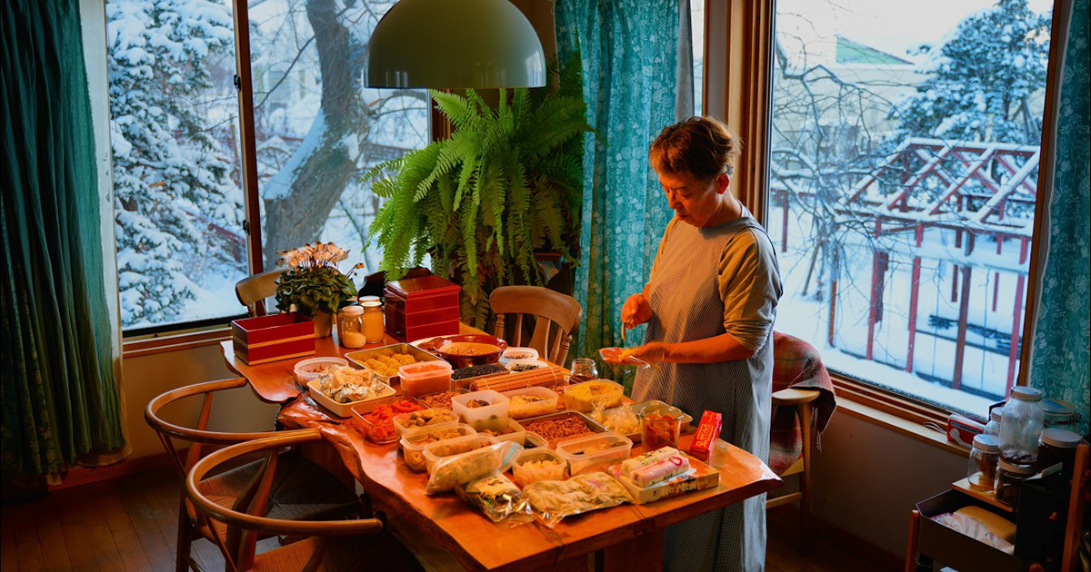 「尊敬します」68歳母が家族のために手作りした“おせち料理”がすごい！「見習いたい」「私もこういう母になりたい」（1/3） | グルメ ねとらぼ