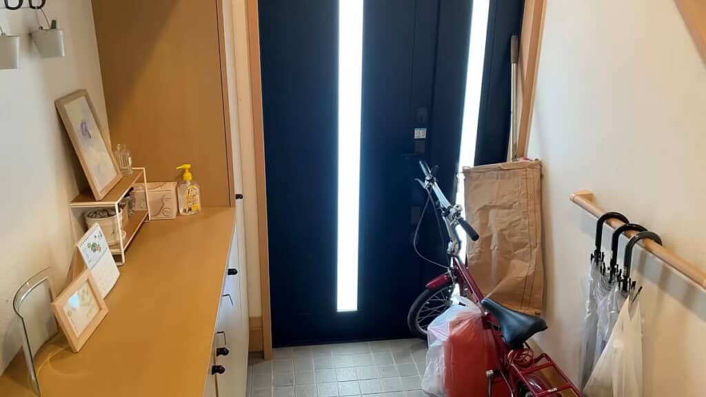 物置と化していた捨て活前の玄関