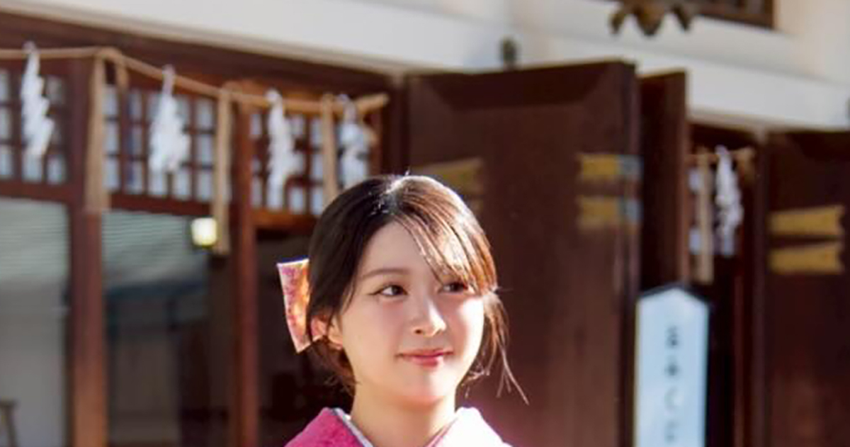 【成人式】孫娘「おばあちゃんが選んで着付けてくれた振袖」→驚きの晴れ姿に「この色似合うのすごい」「女優さんですか?!」（1/3） | ライフスタイル ねとらぼ