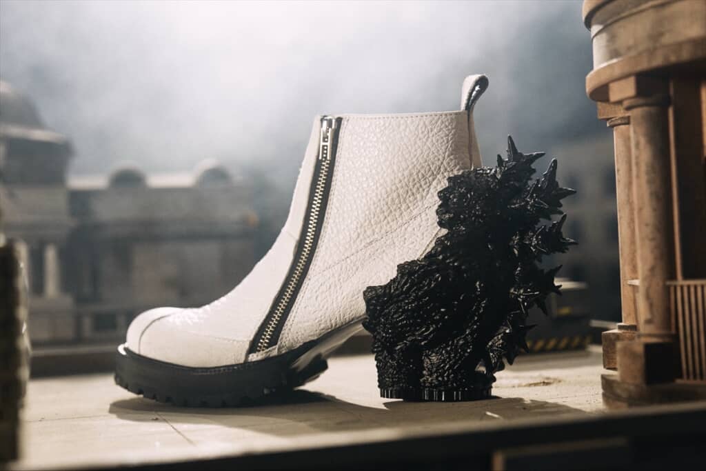 東宝スタジオで撮影されたゴジラシューズ