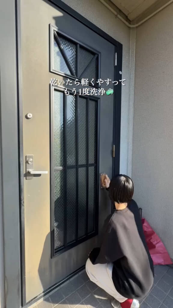 軽くヤスリがけ