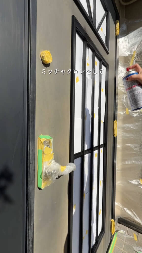 塗装前にプライマーを施します