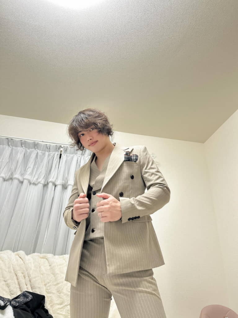 ガッチリ体型にスーツ……似合う！