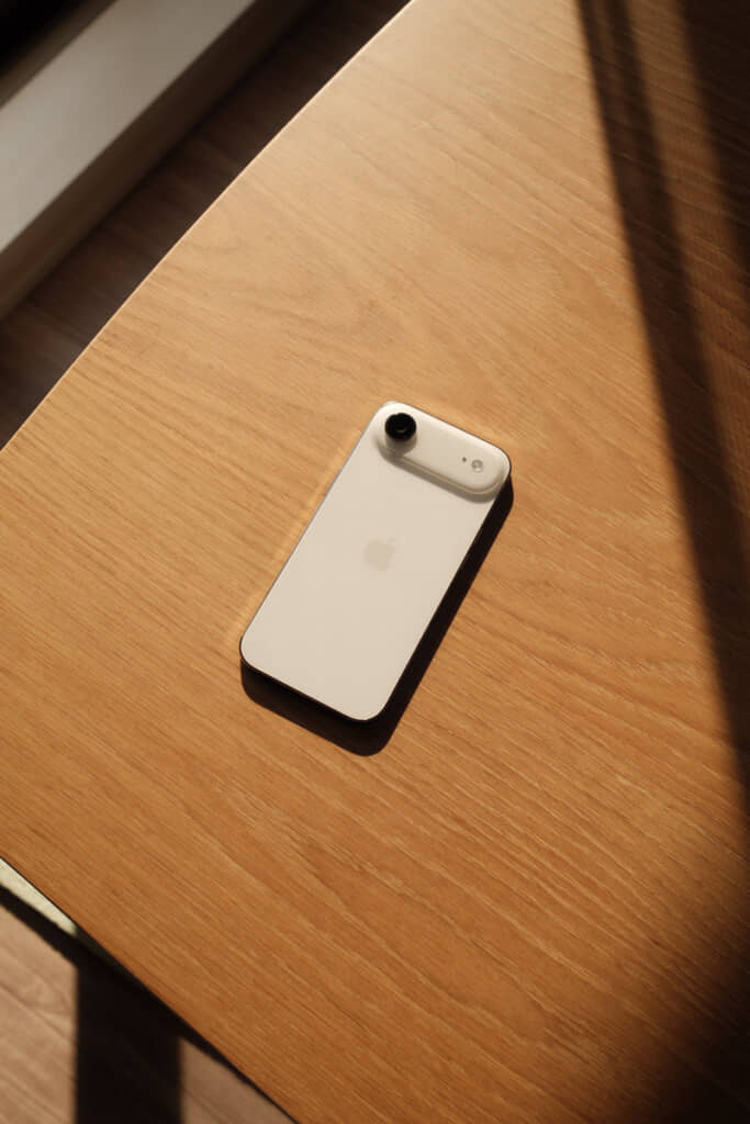 撮影に使用したiPhone Air