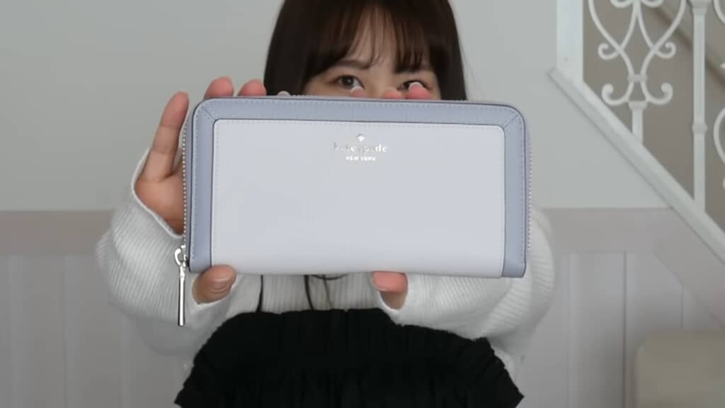 シンプルな長財布