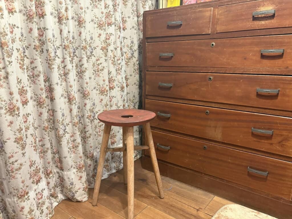 カーテン、イス、たんす！