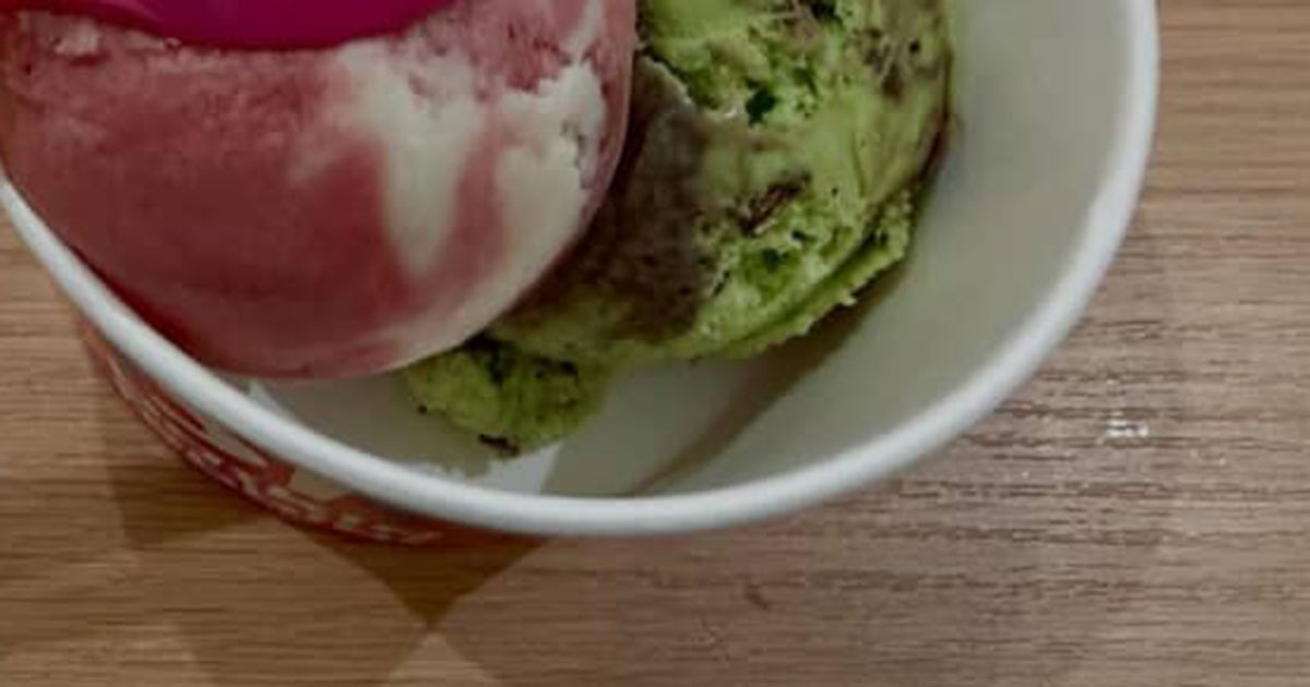 久々にサーティワンへ→店員からもらったスプーンを見ると……「こんなサプライズあるんですね？」　まさかの光景に「すごすぎる!!」（1/4） | グルメ ねとらぼ