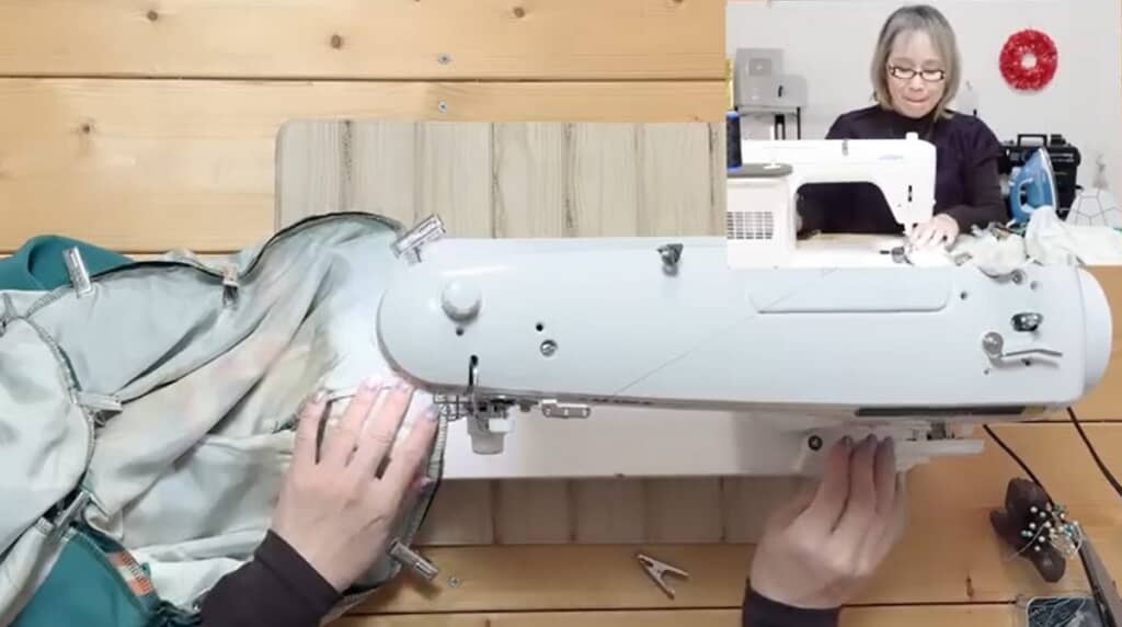 ミシンで縫います