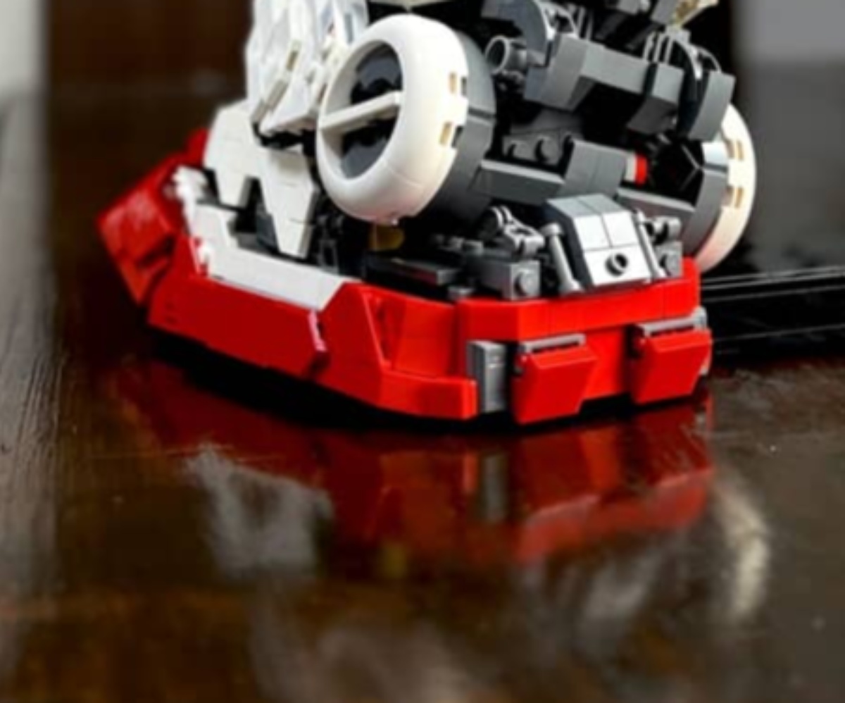 「息子よ、これが父の全力だ」パパが6カ月かけて完成させた“ガンプラにしか見えない物”に反響　「こんなお父さん最高過ぎ」「ただただ尊敬」（1/3） | ライフスタイル ねとらぼ