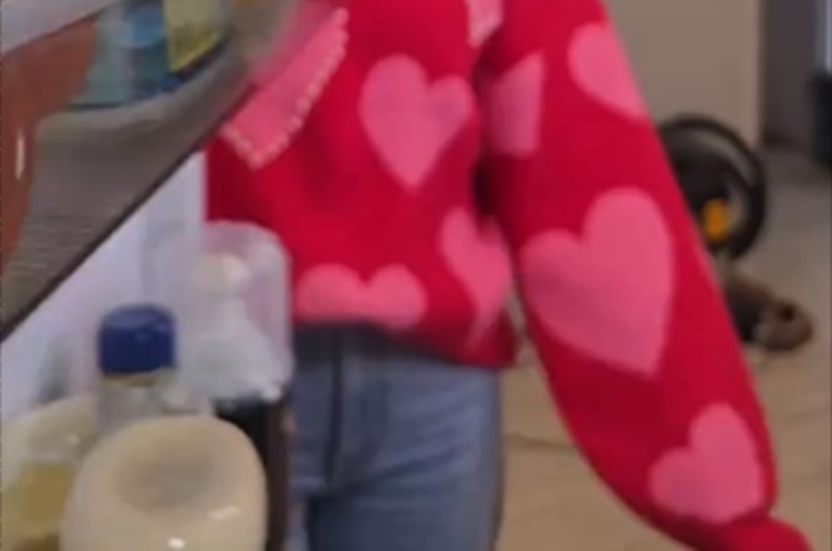 夫に「残り物は片付けておくよ」と言われた妻→冷蔵庫を開けると……　まさかの光景が850万再生「まじでこれ」「飲み物吹いた笑」【海外】（1/3） | ライフスタイル ねとらぼ