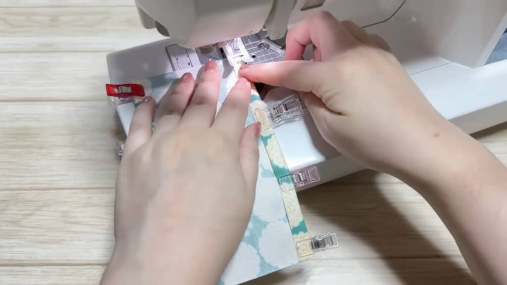 片側だけミシンで縫います