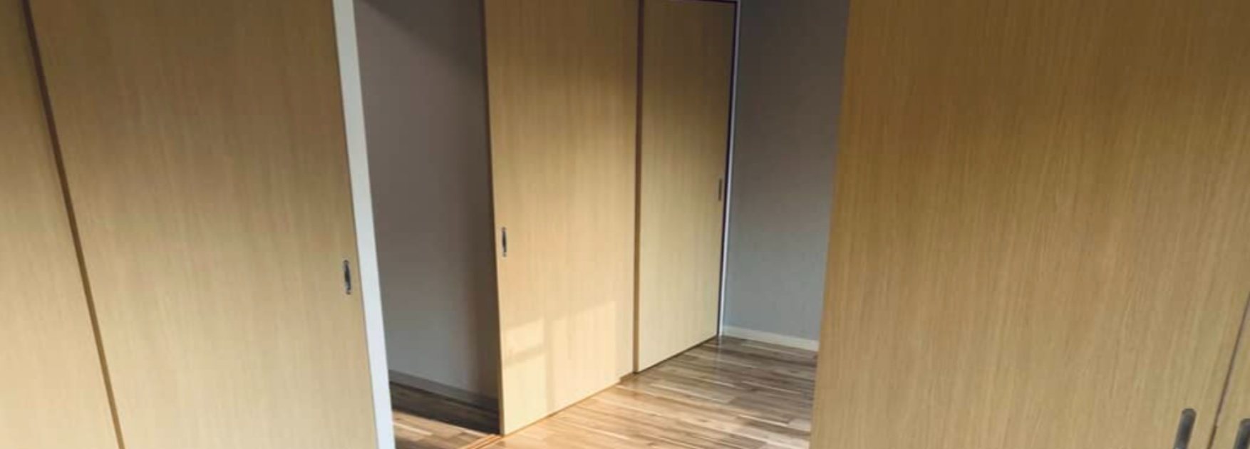 同棲1日目のカップル、新居の床をふと見ると…… まさかの光景に「最高の幕開け」「なんもできなくて草」(1/3) | ライフスタイル ねとらぼ