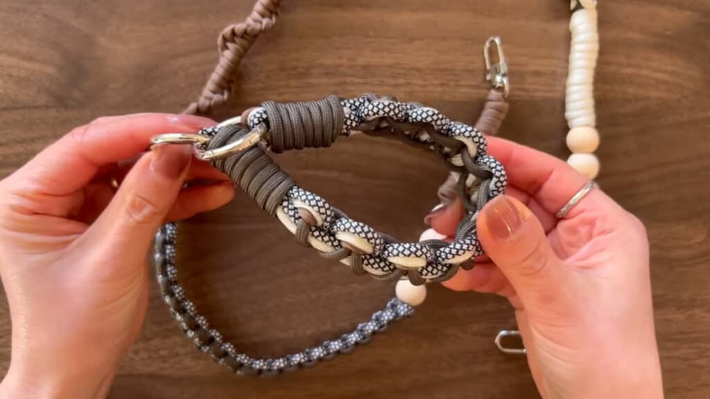 ハンドストラップ