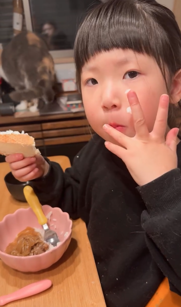 ママ「(味は)どうですか？」