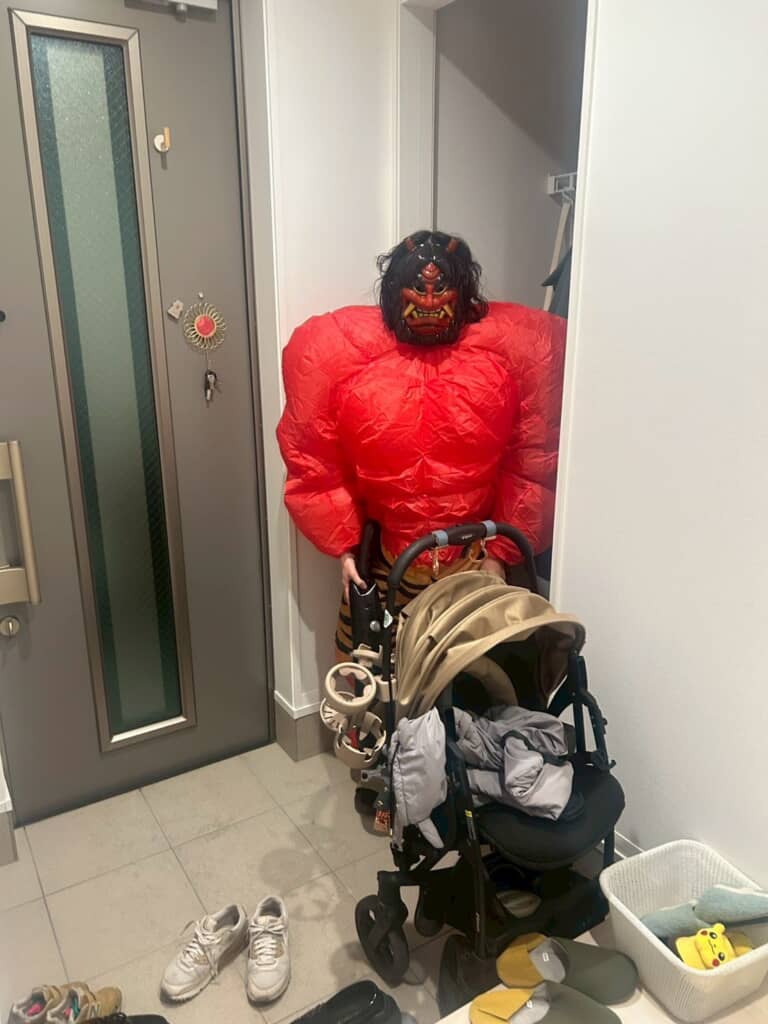 引きで見るともっと怖い……