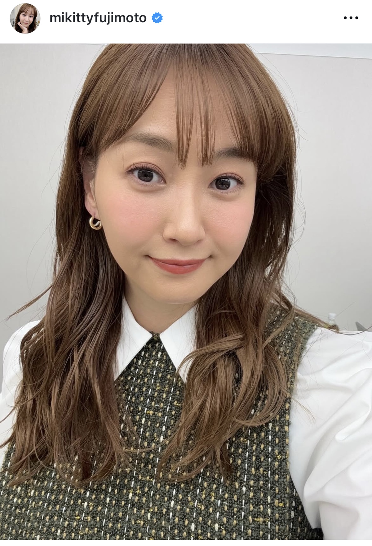 藤本美貴、「久しぶりに私服」と私服コーデ公開　「真似っこしたい！」「ニットどこのですか？」と反響続々（1/3） | エンタメ ねとらぼ