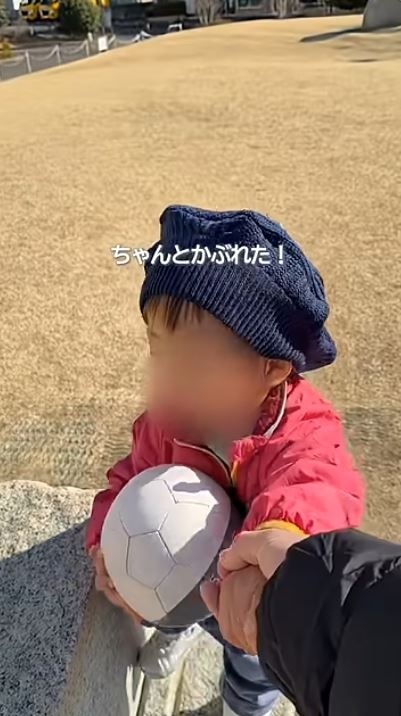 大人用トップスの帽子がぴったり