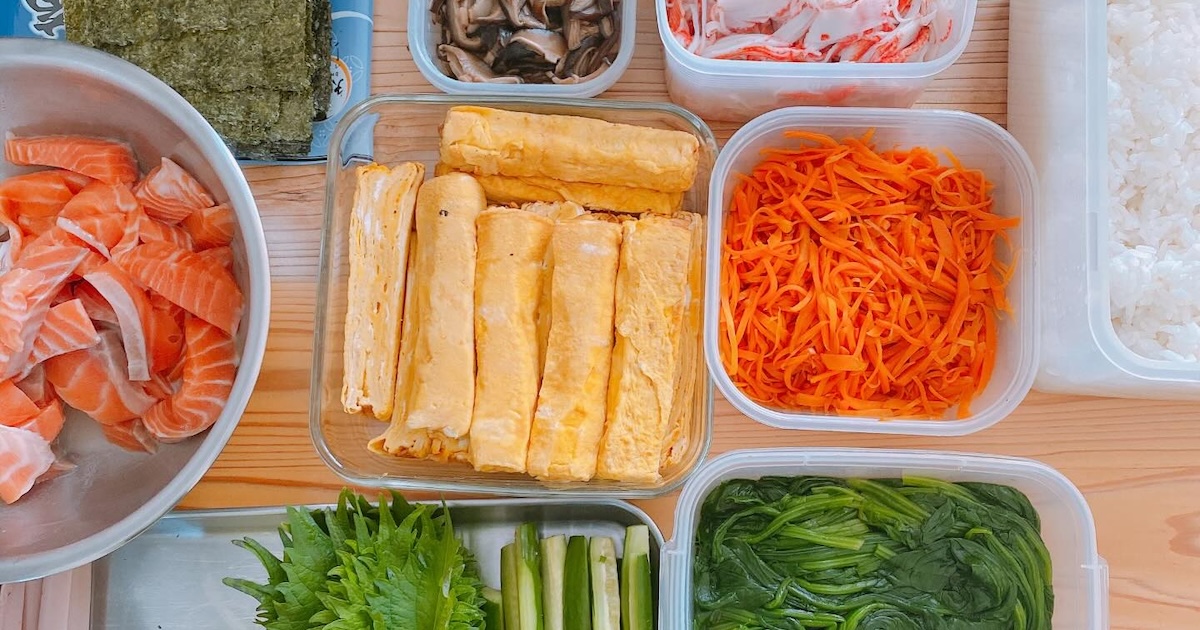 【節分】親子で“4家族17人分”の恵方巻きを作ったら……「これは凄い」　驚きの仕上がりに「お店レベルですよ」（1/2） | グルメ ねとらぼ