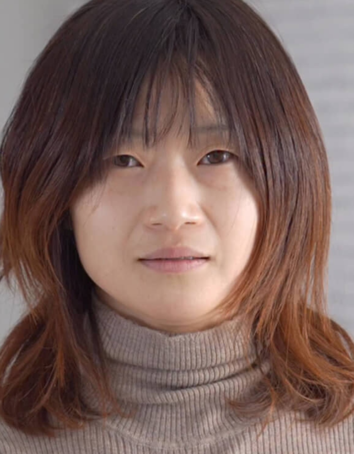 “目が小さい”といじられ続け、自信を失った3児ママ→変身を決意して……　驚きの姿に「女優さんみたい」「お母さんに見えません」（1/3） | 美容 ねとらぼ