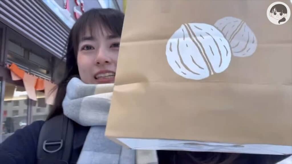 札幌各地の店を回ってお菓子を買う