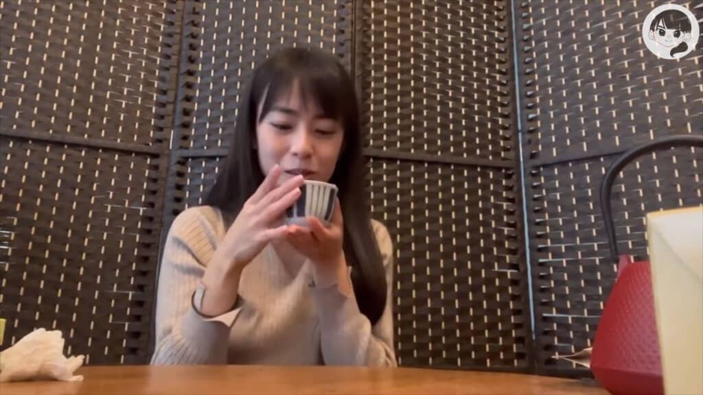 ほうじ茶を飲む投稿者