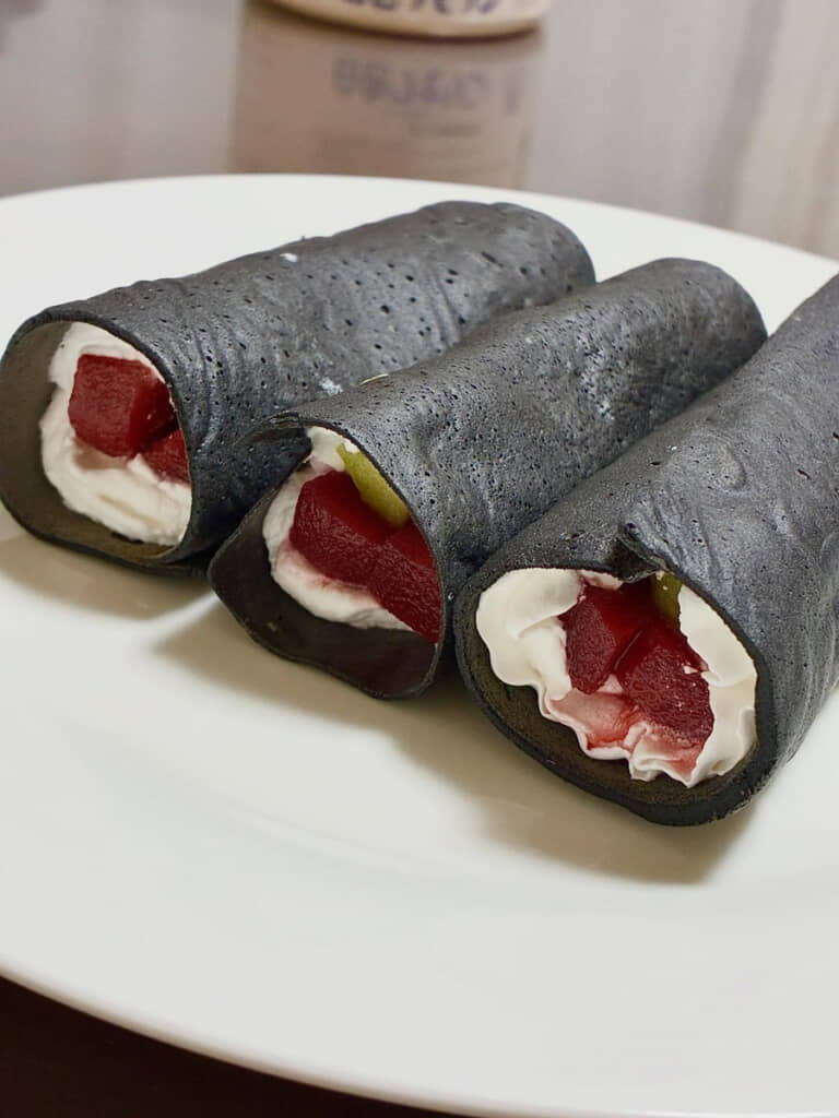 ご飯でなくてクリームなのは分かるけど、マグロがマグロすぎる……！