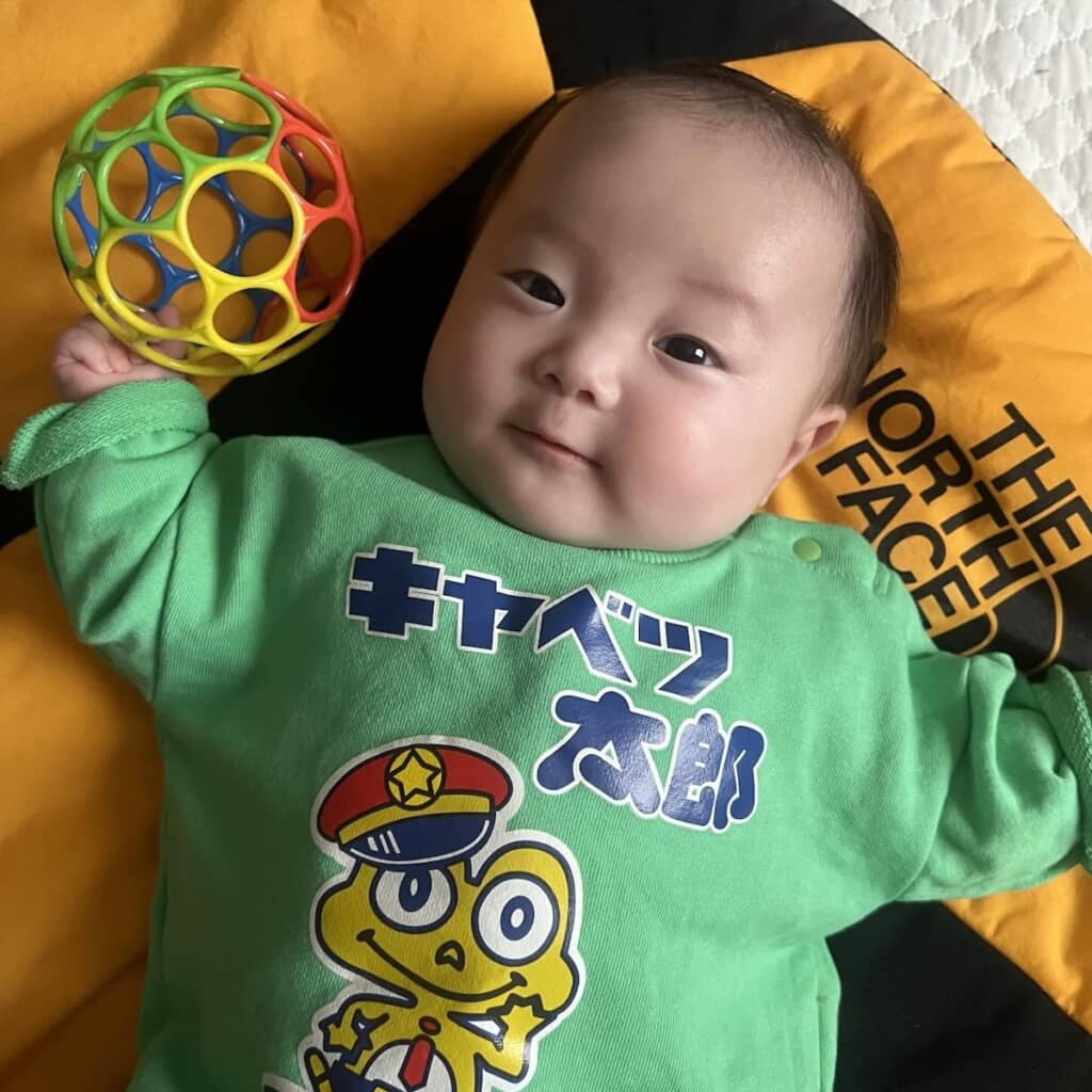 おしゃれなベビー服を選ぶつもりが……なぜか「キャベツ太郎」に!?