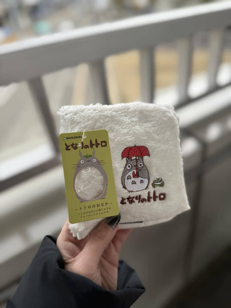 トトロのふわふわ感をイメージしたタオルハンカチ