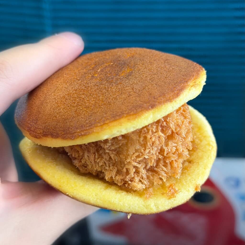 しっとりした皮に挟まれたサクサク食感を想像しただけでお腹が減る