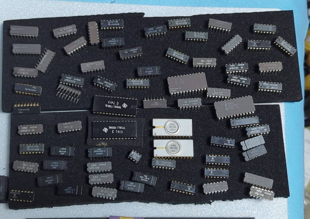 「手持ちのICフォームにのせれるだけのせた！」