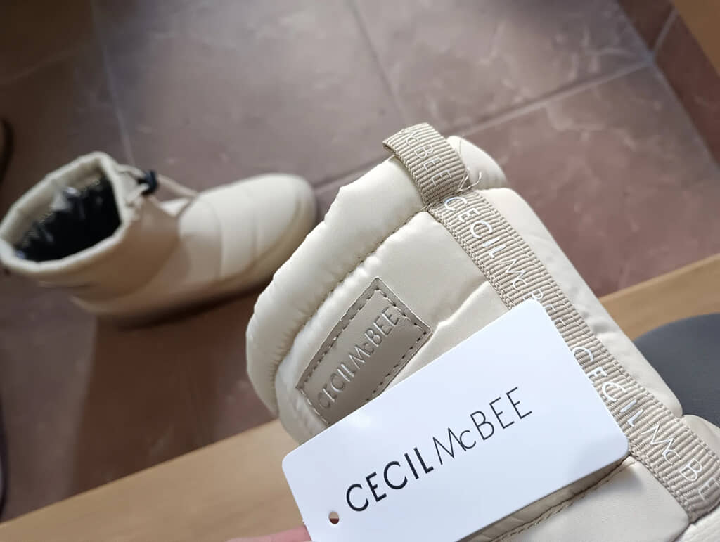 セシルのアイテムがスーパーで2000円!?