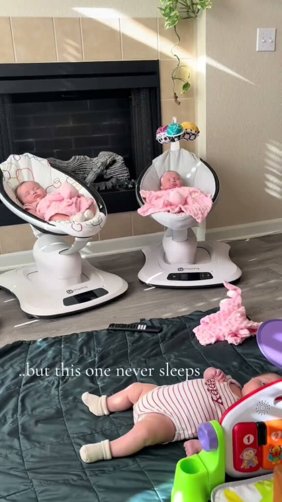 （2/2）他の2人は爆睡（出典：TikTokより）