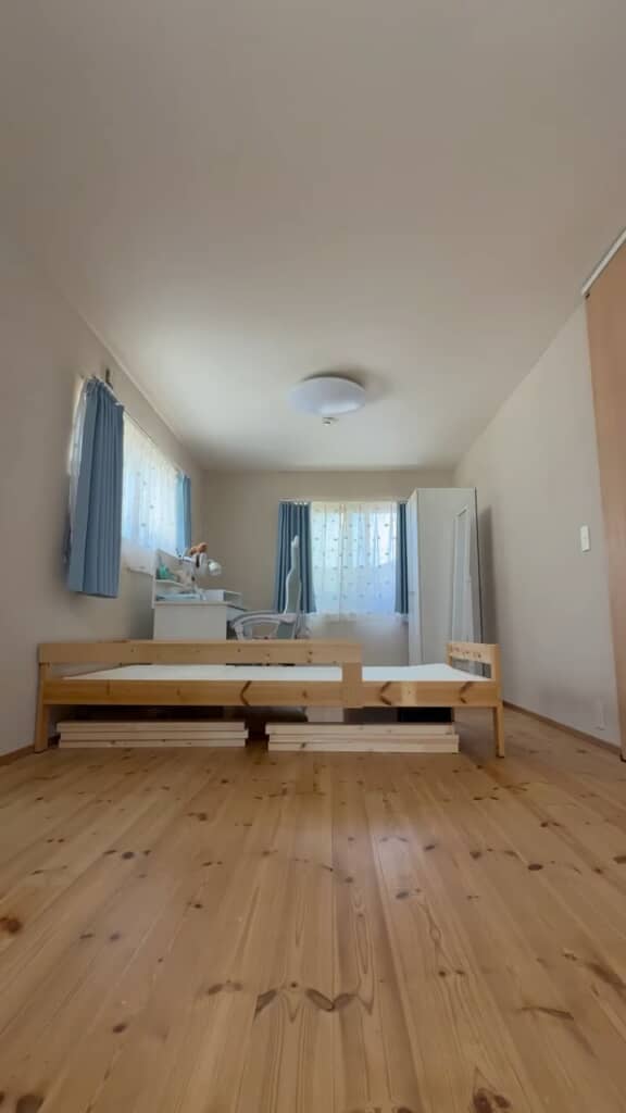 こちらの空間に仕切りを作ります