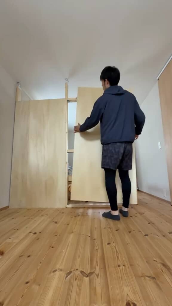 仕切り壁を付けます