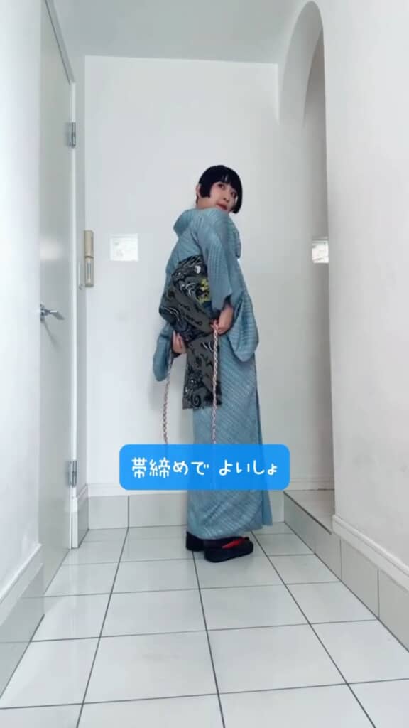 お太鼓を作る様子