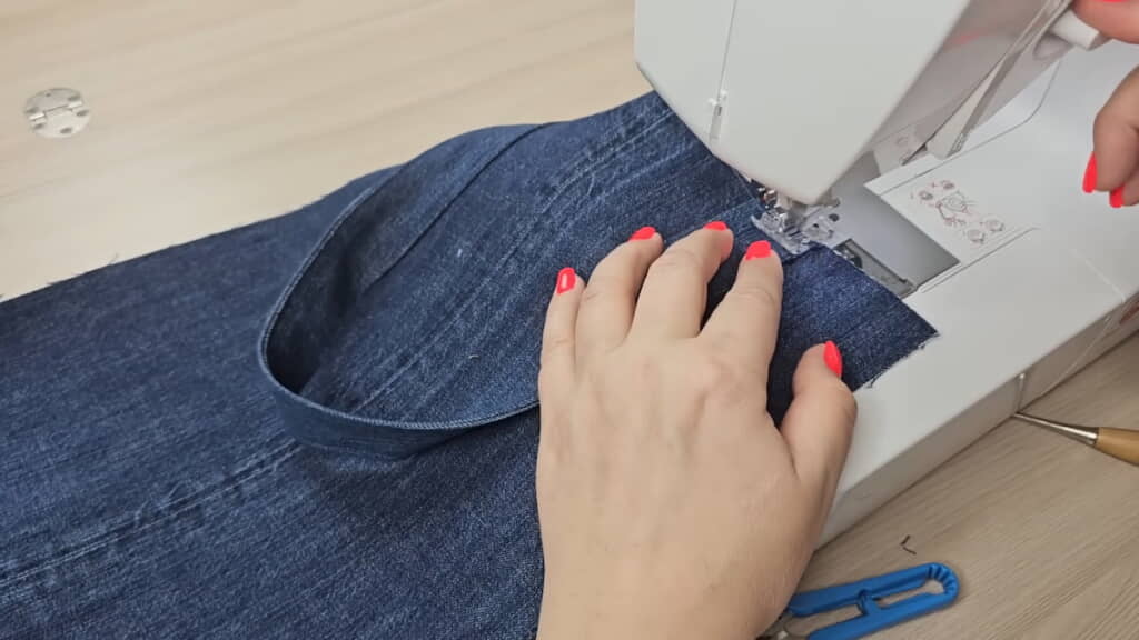 ストラップを縫い付ける