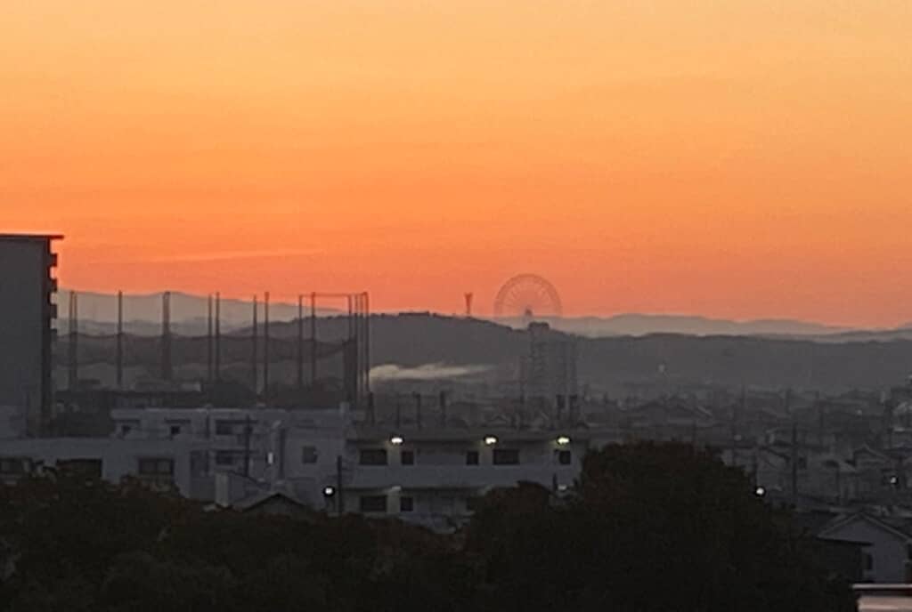 まもなく日の入を迎える風景