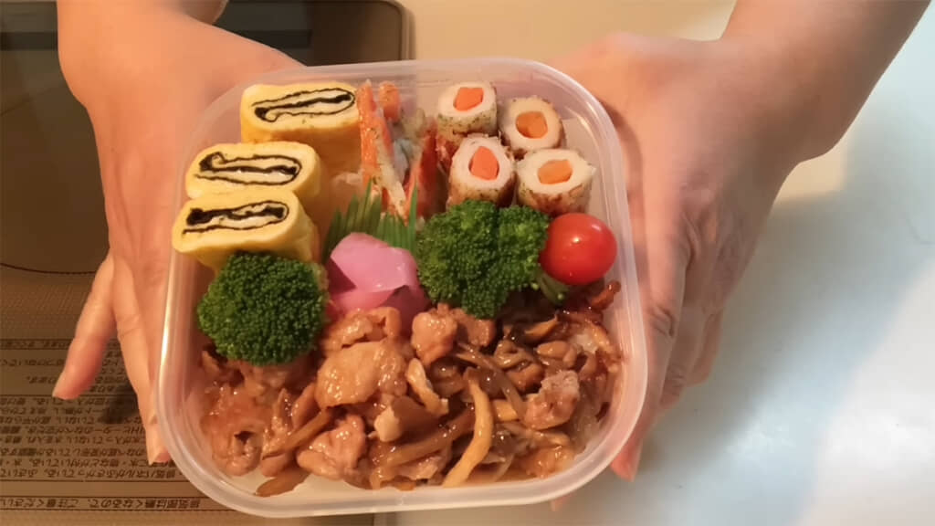 2日目のお弁当、ごはんが進みそうです……!!