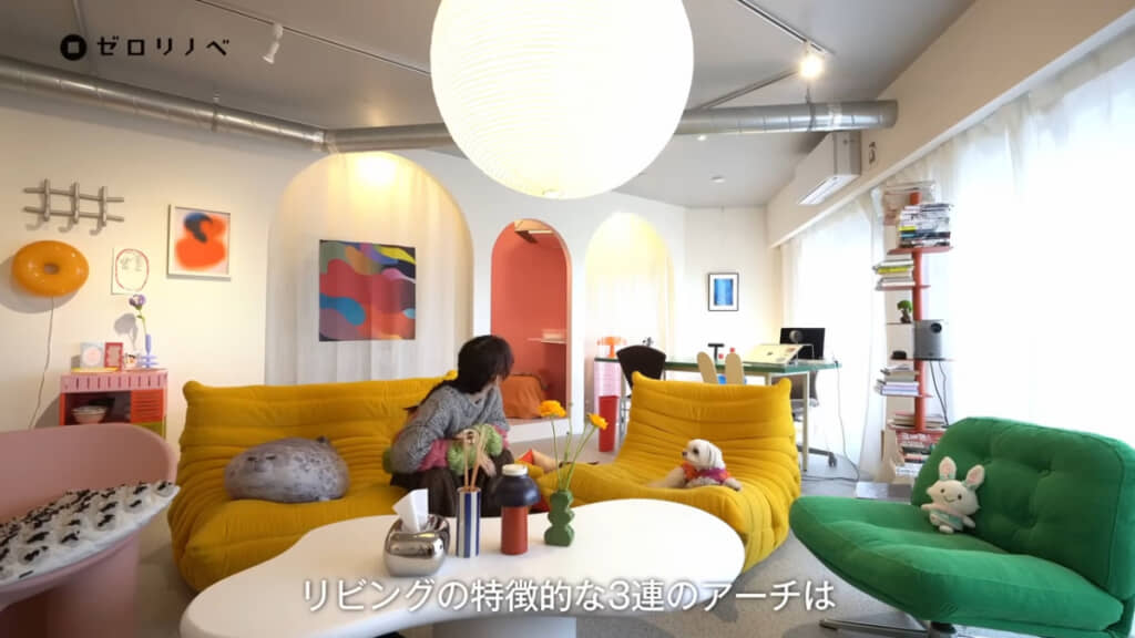 3つの部屋につながる三連アーチもポイント