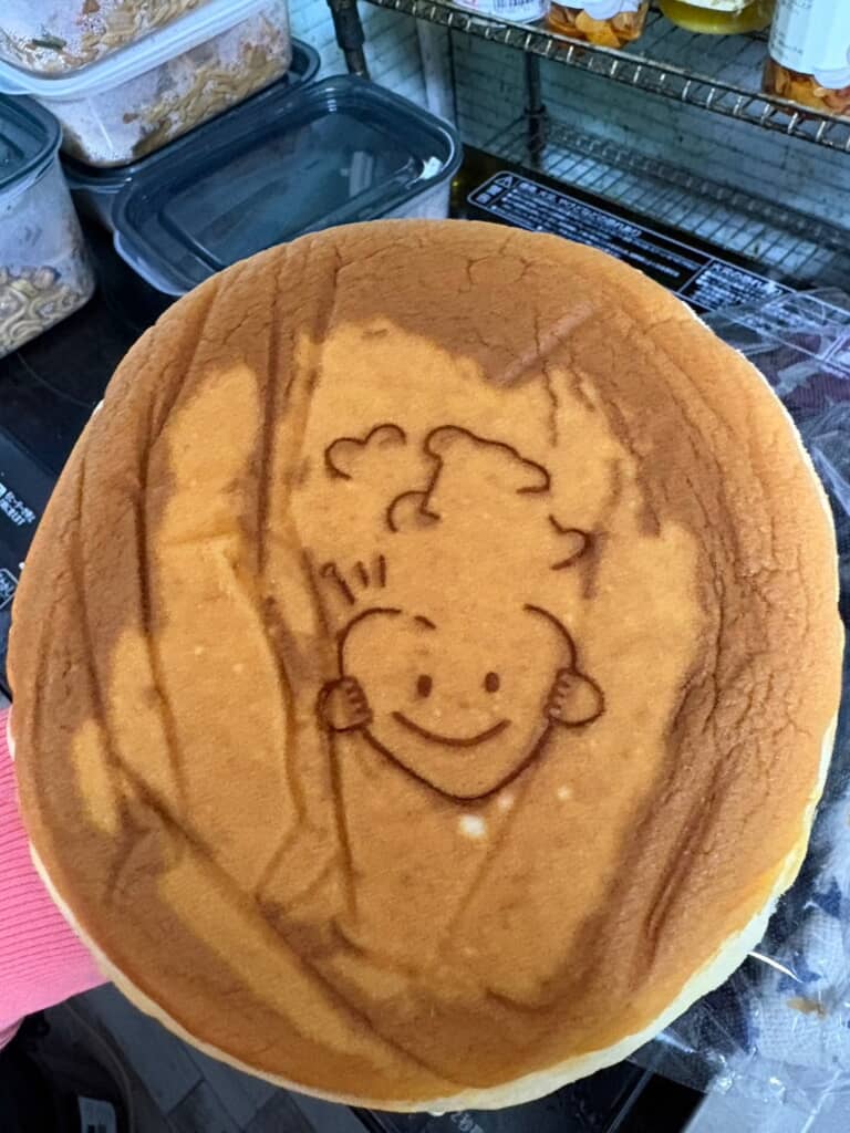 チーズケーキに残された焼き印の残り