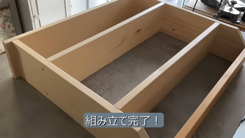 組み立ててペンキを塗ったら