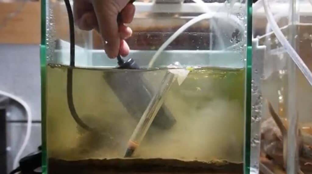 ヒーターを取り換えます