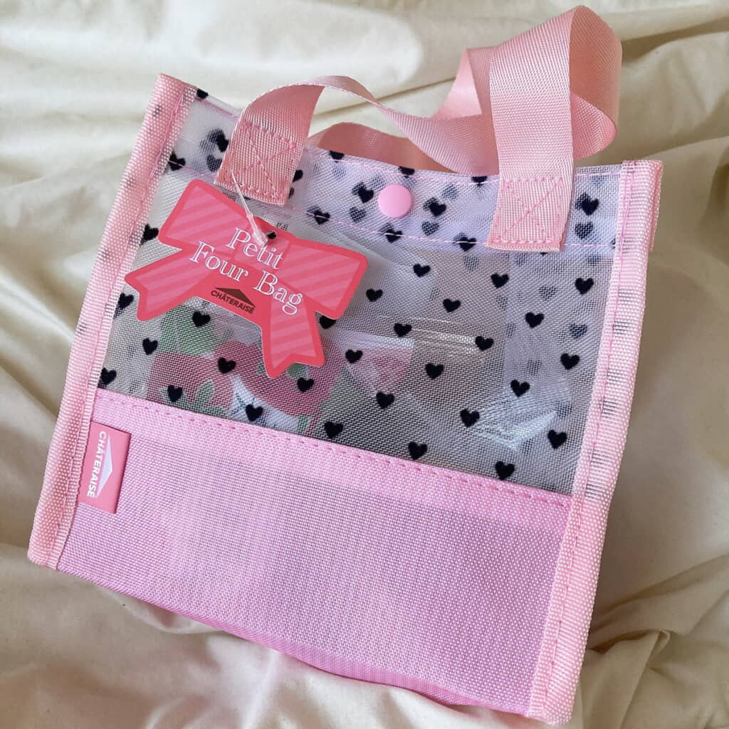 黒いハートが良いアクセントになっていますね