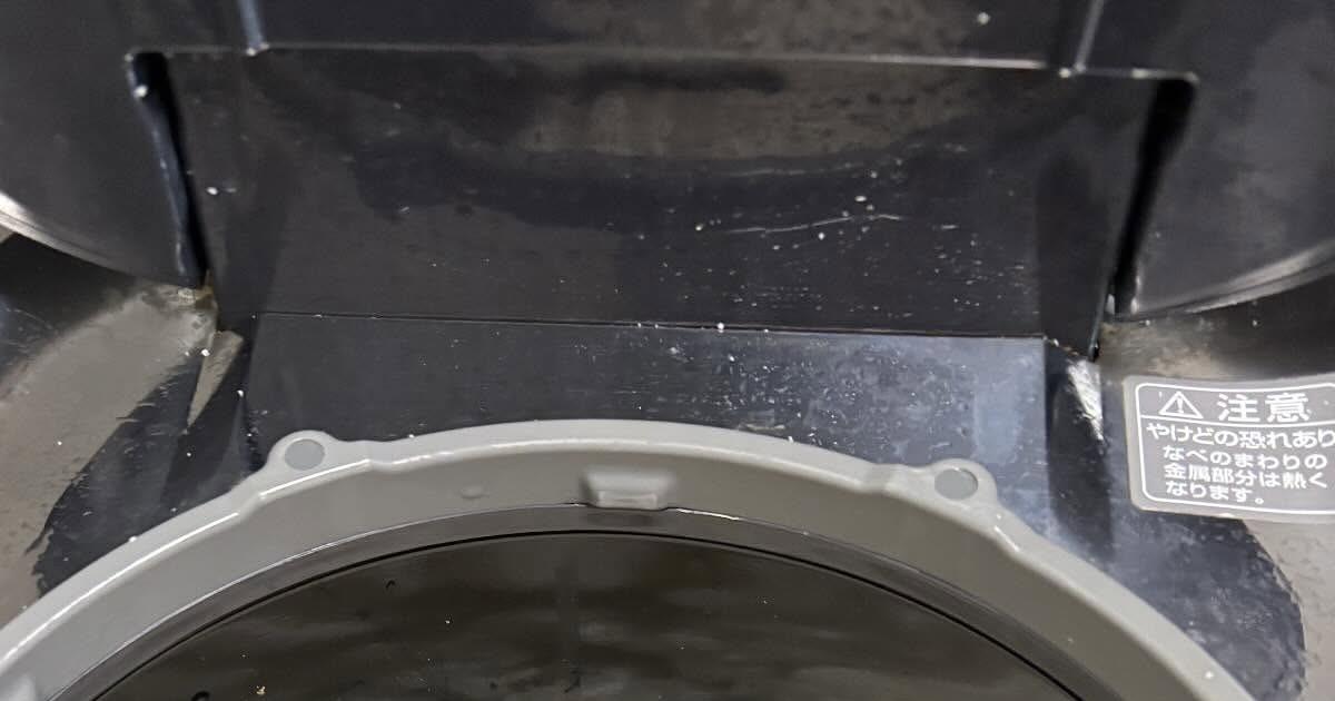 ママが米を炊飯器に入れ、ふたを閉めようとしたら……　「やっちまったなぁ」まさかの光景に「炊く前で良かった」（1/2） | グルメ ねとらぼ