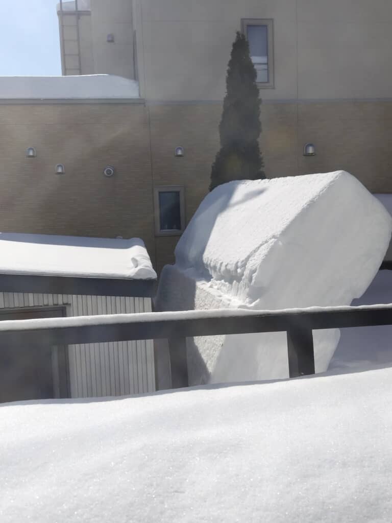 マットレスすぎる雪